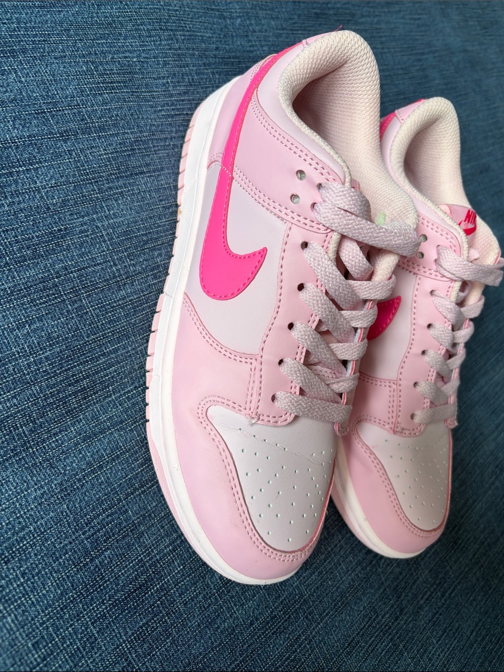 Nike Kids Pink Low-Top Sneakers with Hot Pink Swoosh - Picture 2 of 6